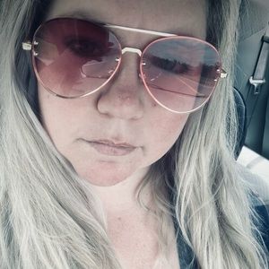 Meet your Posher, Pamela